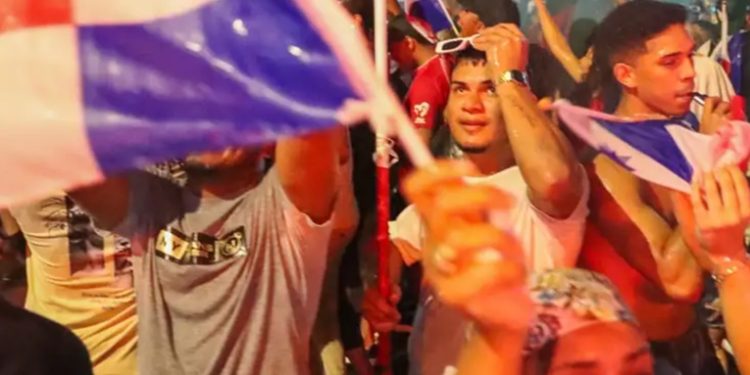 Gobierno de Panamá anuncia reinicio de clases ante protestas