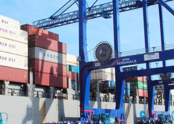 Gobierno enfrenta desafío para mantener operativa la terminal de contenedores tras fallo contra APM Terminals