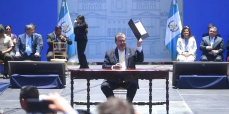 Gobierno presenta informe de los primeros 100 días