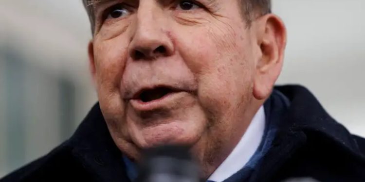 González Urrutia concluye en Santo Domingo su gira americana