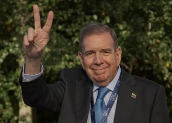 González Urrutia prosigue en Guatemala su gira por América