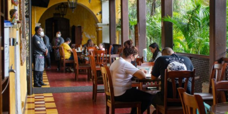 Gremial de restaurantes proyectan pérdidas de más del 30% debido a nuevas restricciones