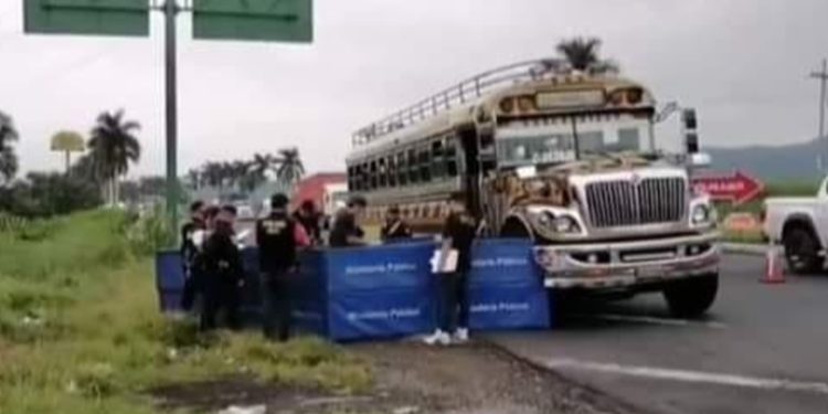 Guardia de seguridad es asesinado al intentar evitar asalto en autopista