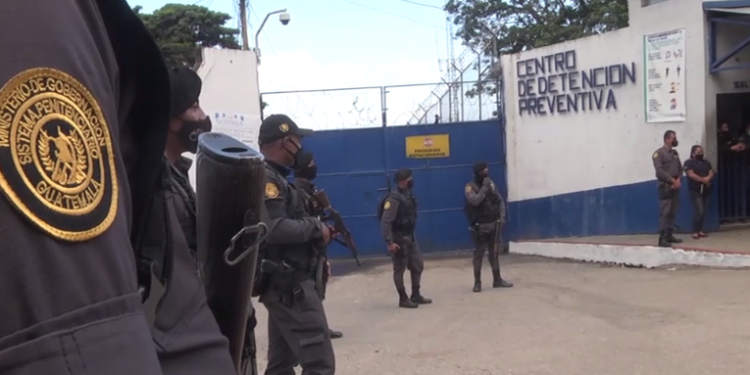 Guardias penitenciarios recibirán incremento salarial de 600 quetzales en junio