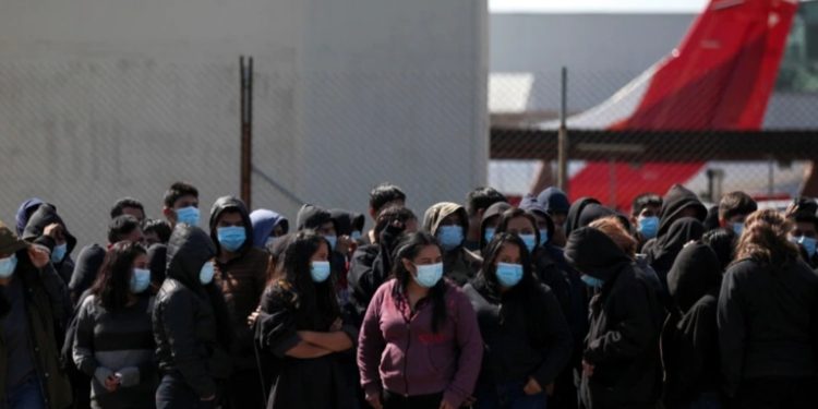 Guatemala advierte de posible alza en el flujo de migrantes de Centroamérica a EE. UU.