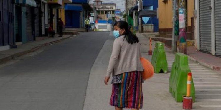Guatemala con 12.000 fallecidos y hospitales saturados