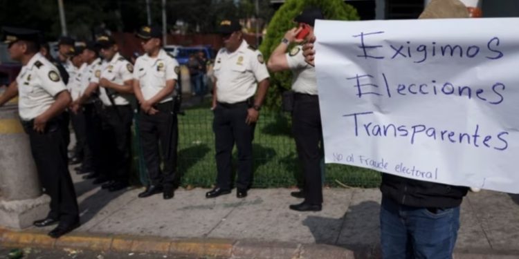 Guatemala: Corte mantiene veto a opositores para elecciones
