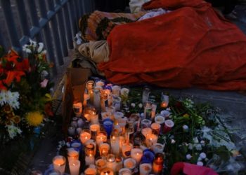 Guatemala declara tres dí­as de duelo nacional por muertes de migrantes en incendio en México