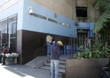 Guatemala discutirá si expulsa del paí­s a dos ciudadanos rusos