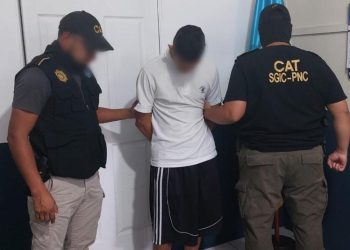 Guatemala entrega a autoridades salvadoreñas a 55 personas encontradas en situación migratoria irregular
