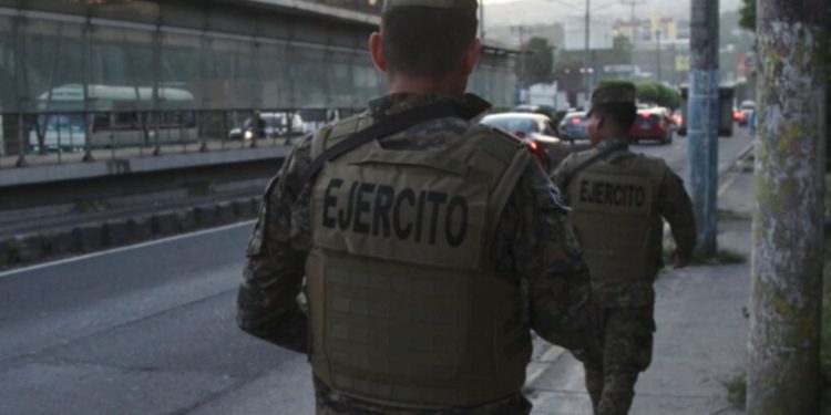 Guatemala entrega a un líder de la MS-13 a El Salvador