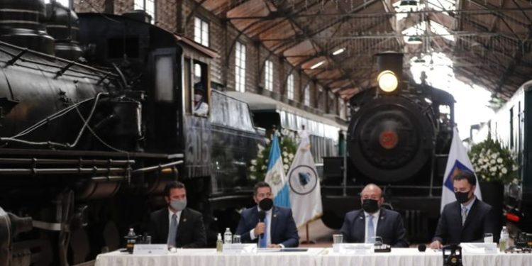 Guatemala firma acuerdo con REMED para rehabilitación ferroviaria