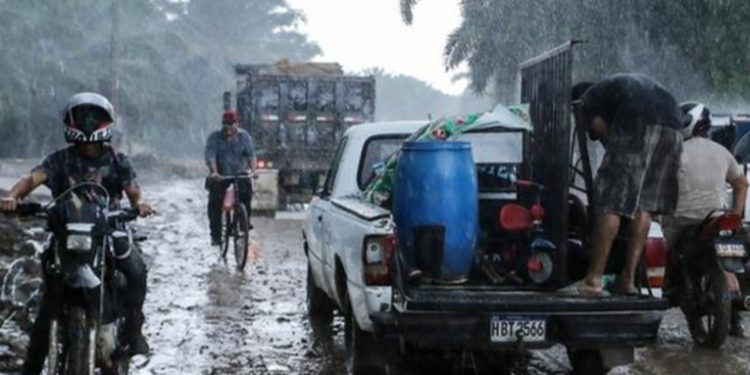 Guatemala, Honduras y El Salvador en alerta roja por Julia