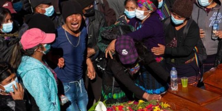 Guatemala impone estado de sitio en comunidades tras masacre