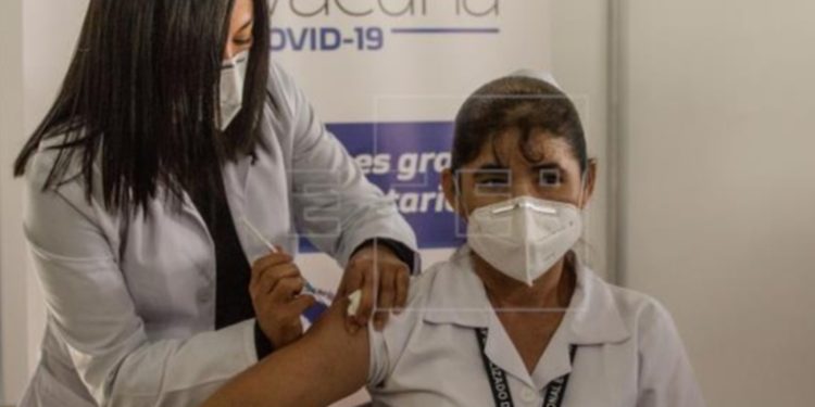 Guatemala llega al millón de vacunados