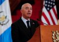 Guatemala pide a Alejandro Mayorkas aprobar TPS a sus migrantes