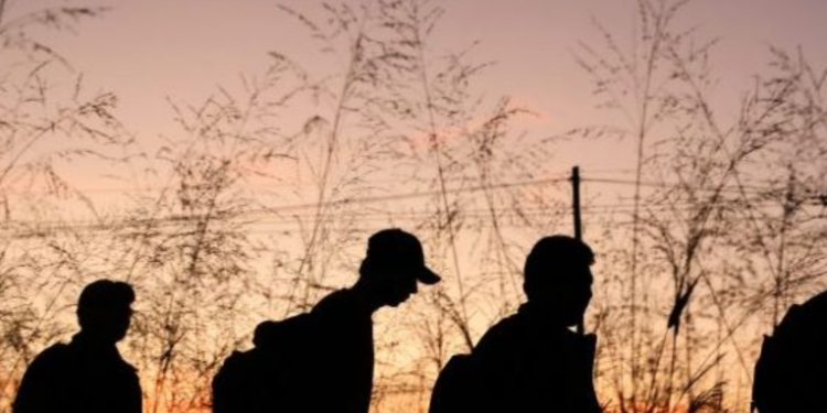 Guatemala promoverá persecución penal en contra de coyotes