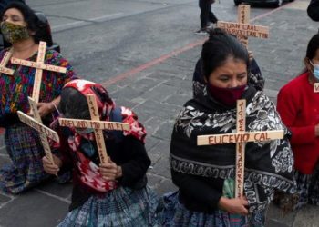 Guatemala realiza masivo entierro de ví­ctimas de la guerra civil