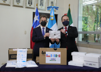 Guatemala recibe donación de México y Chile de insumos sanitarios para prevenir contagios de COVID 19