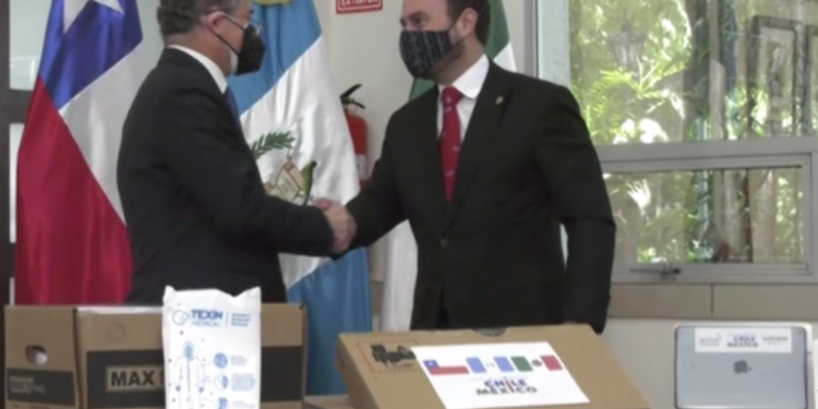 Guatemala recibe donación de México y Chile para evitar contagios de COVID-19