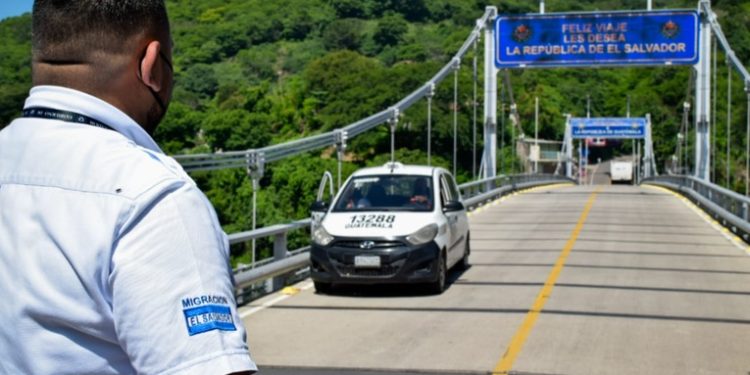 Guatemala renovará sus puestos fronterizos con El Salvador, Honduras y México