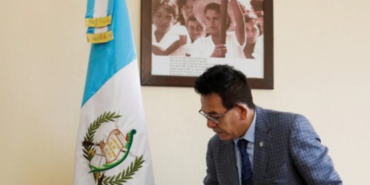 Guatemala: Revés del Supremo a juez que sentó en banquillo a un exdictador y a un expresidente culpable de genocidio