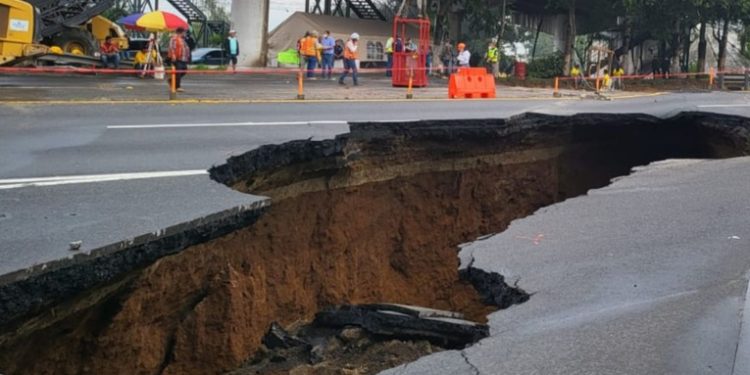 Guatemala sigue a la espera de la llegada de dos puentes para ser instalados