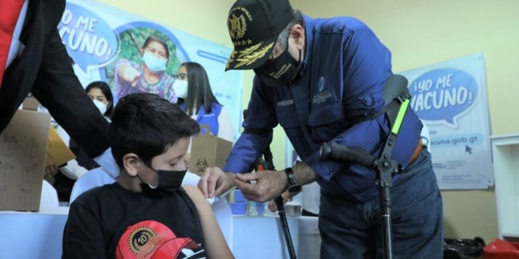 Guatemala supera los 16 millones de dosis aplicadas contra el COVID-19