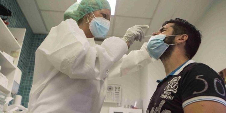Guatemala supera los 6 mil casos positivos en un día