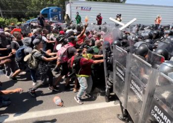 Guatemala teme que estado de excepción en El Salvador aumente flujos migratorios