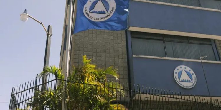 Guatemala y Panamá rechazan ingreso de Rusia al PARLACEN