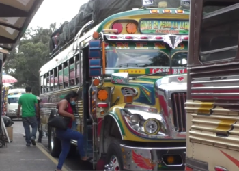 Guatemaltecos comienzan Operación Salida