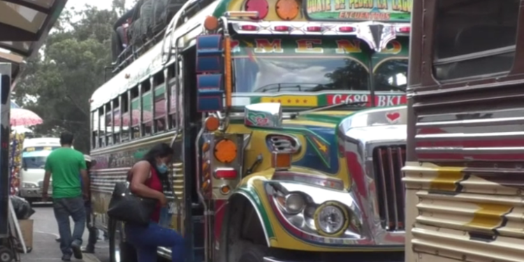 Guatemaltecos comienzan Operación Salida