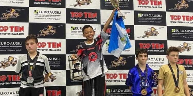 Guatemaltecos destacan en la Copa Mundial de Karate