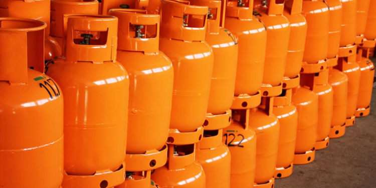 Guatemaltecos rechazan incremento de gas propano y combustible