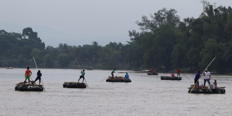 Guatemaltecos son arrestados en México, buscaban vacunarse