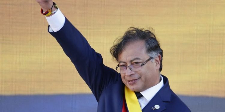 Gustavo Petro toma posesión como presidente de Colombia