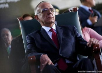 Gustavo Petro respalda a ministro de Defensa acusado en Guatemala