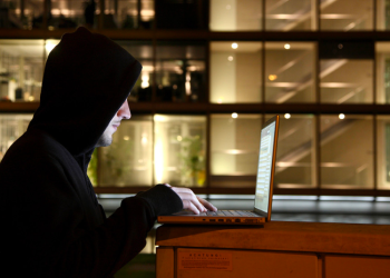 'Hackers' roban casi 200 millones de dólares de una plataforma de intercambio de criptomonedas.