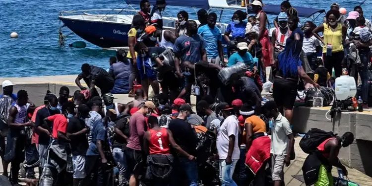 Haití: incendio de barco provoca la muerte de 40 migrantes