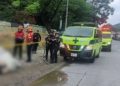 Hallan tres cuerpos envueltos en sábanas a la orilla de la Ruta al Atlántico