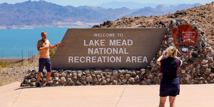 Hallan una ameba comecerebros mortal en popular zona de aguas termales en EE.UU.