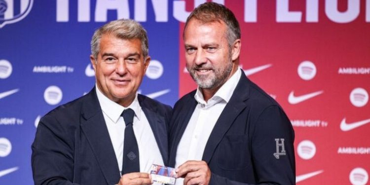 Hansi Flick: 'Da igual si jugamos 4-3-3 o 4-2-3-1, lo que quiero es que juguemos un juego bonito'