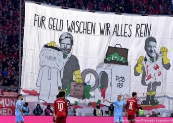 Hinchas del Bayern Múnich quieren llevar a juicio a su club por patrocinios con Qatar