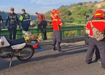 Hombre fallece tras lanzarse desde el puente Las Charcas