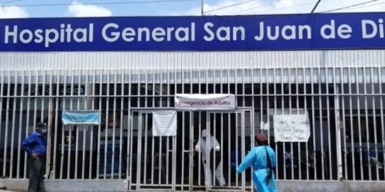 Hospitales envían suministros de emergencia al San Juan de Dios ante crisis de desabastecimiento