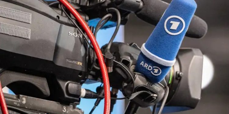 Moscú expulsa a dos periodistas de la televisión alemana