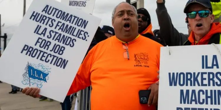 Huelga en los principales puertos de Estados Unidos