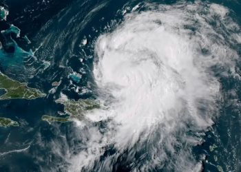 Huracán Ernesto cobra fuerza rumbo a las Bermudas