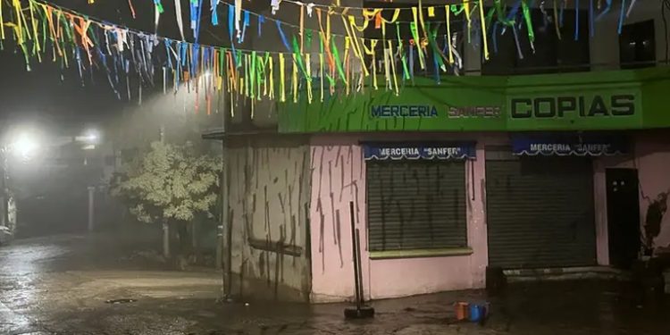 Huracán John toca tierra en México con categoría 3